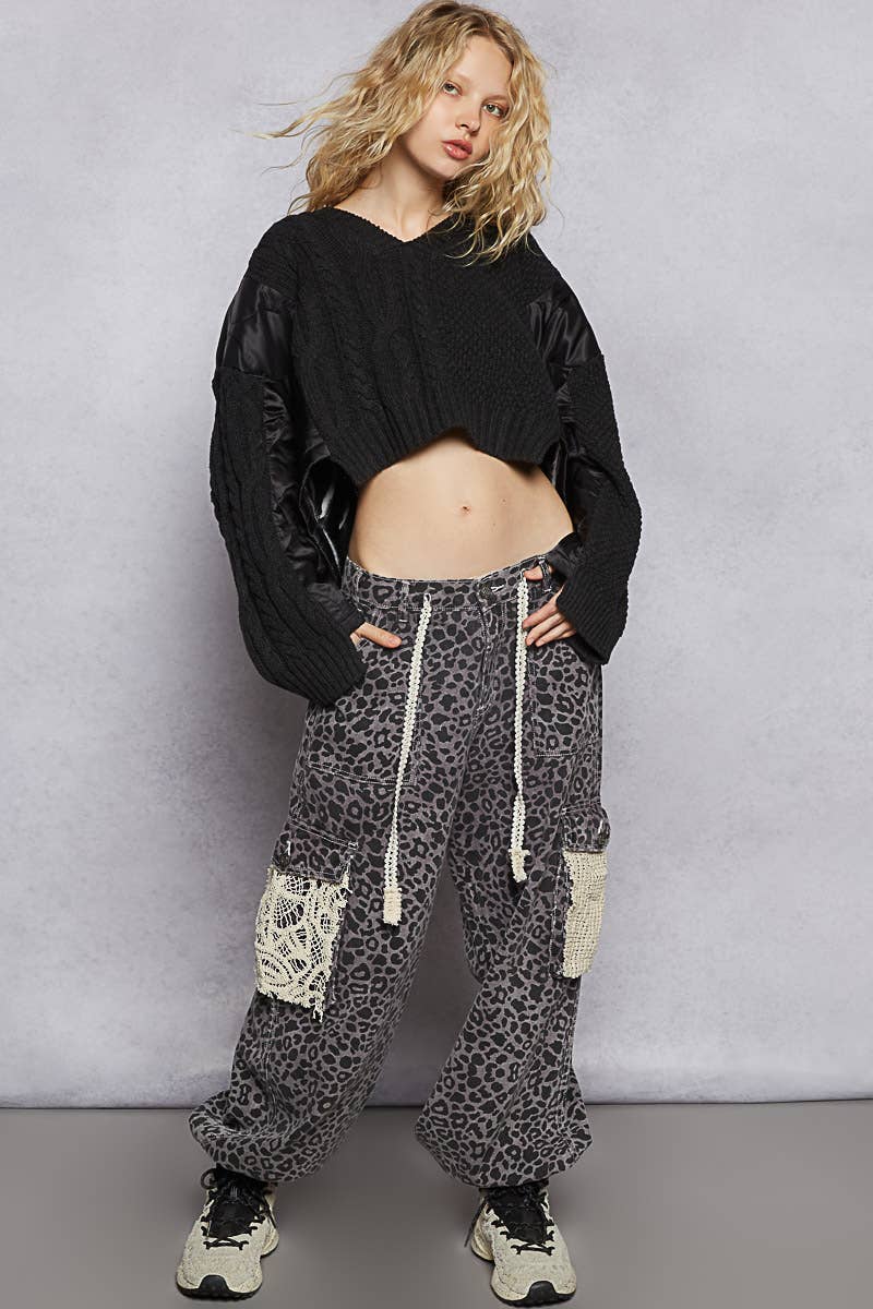 V-neck long sleeve twist knit contrast pullover